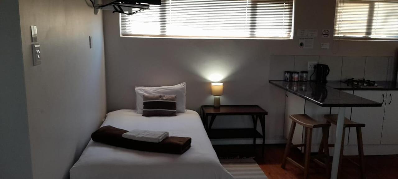 Hotel Kelzane Self-Catering à Gonubie Extérieur photo