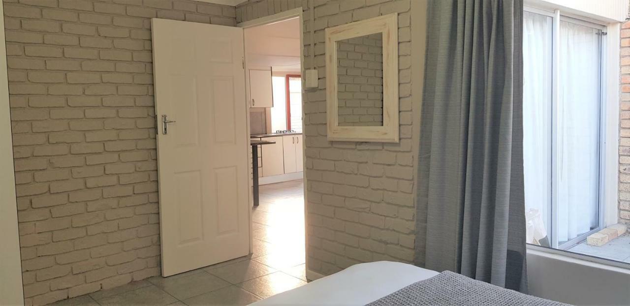 Hotel Kelzane Self-Catering à Gonubie Extérieur photo